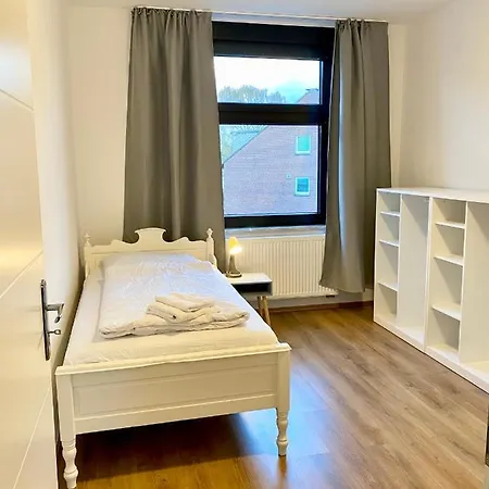 3 Rooms, Free Parking, 25 Min To Duesseldorf, 200 Mbps Wlan Apartmán *