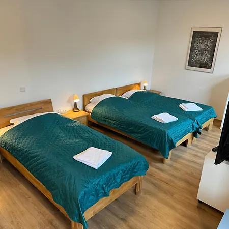 3 Rooms, Free Parking, 25 Min To Duesseldorf, 200 Mbps Wlan Apartmán Duisburg