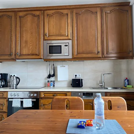 Apartmán 3 Rooms, Free Parking, 25 Min To Duesseldorf, 200 Mbps Wlan *