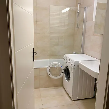 Apartmán 3 Rooms, Free Parking, 25 Min To Duesseldorf, 200 Mbps Wlan
