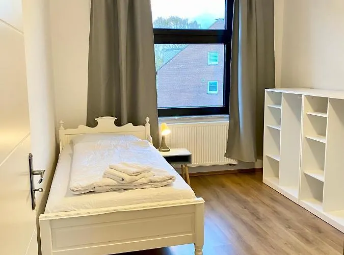 3 Rooms, Free Parking, 25 Min To Duesseldorf, 200 Mbps Wlan Apartment *