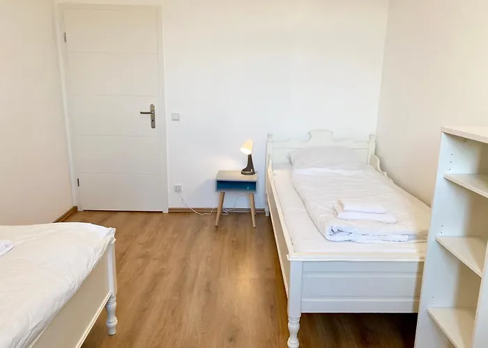 3 Rooms, Free Parking, 25 Min To Duesseldorf, 200 Mbps Wlan Duisburg