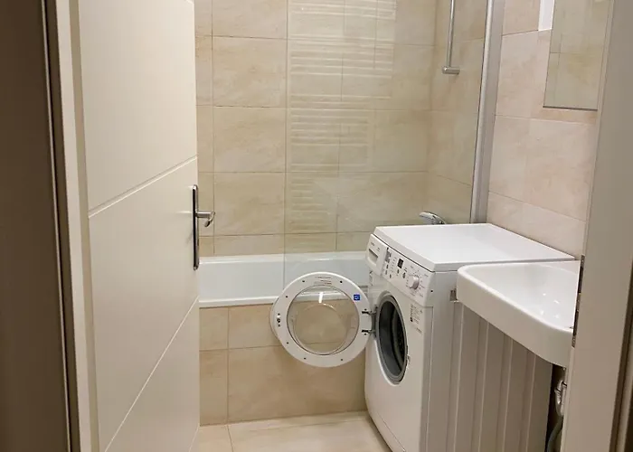 Appartement 3 Rooms, Free Parking, 25 Min To Duesseldorf, 200 Mbps Wlan